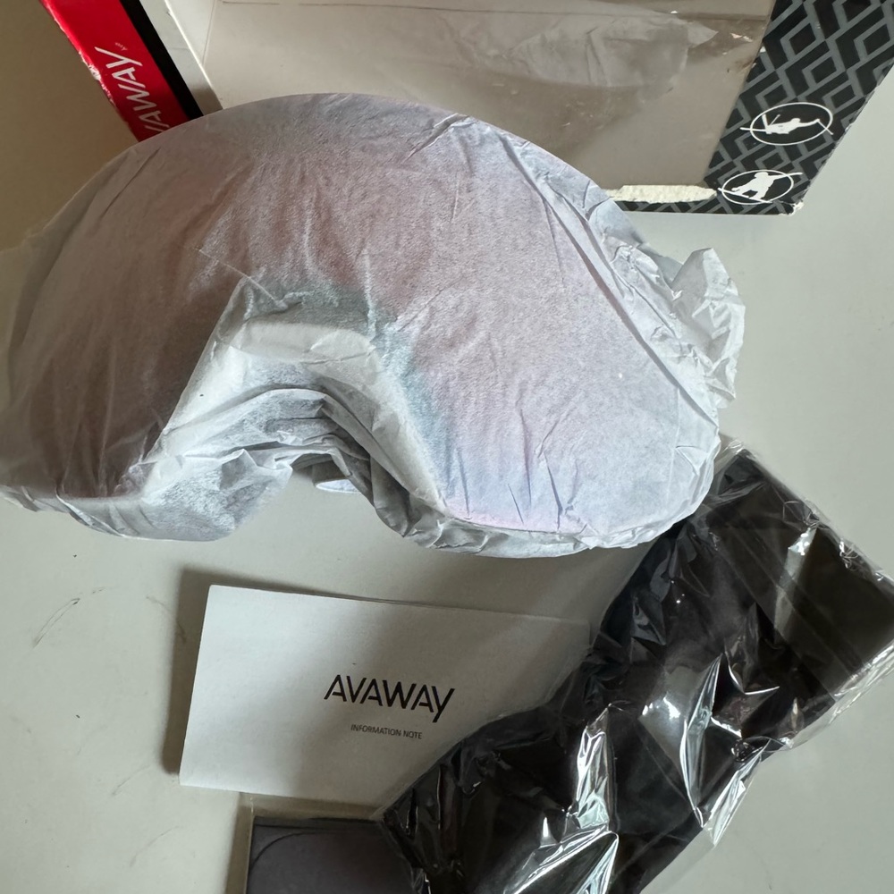 Avaway Red and White Men’s Women’s